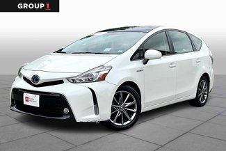 Used 2017 Toyota Prius V Five image 1