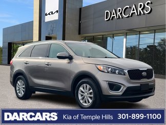 Used 2017 Kia Sorento LX image 1