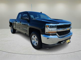 Used 2018 Chevrolet Silverado 1500 LT w/ Trailering Package image 1