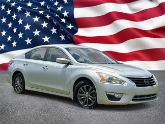 Used 2015 Nissan Altima 2.5 S w/ Sport Value Package image 1