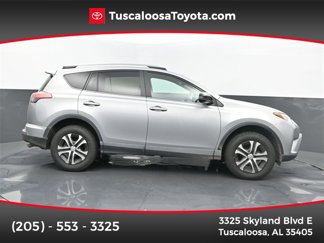 Used 2017 Toyota RAV4 LE image 1