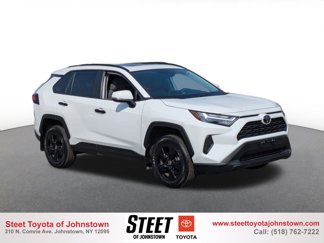 Used 2022 Toyota RAV4 XLE image 1