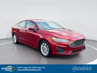 Used 2020 Ford Fusion SE image 1