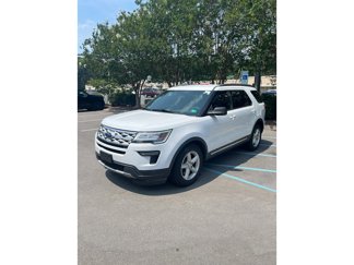 Used 2018 Ford Explorer XLT image 1