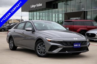 Used 2024 Hyundai Elantra SEL image 1
