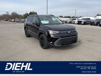 New 2025 Volkswagen Taos SE image 1