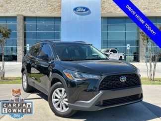 Used 2022 Toyota Corolla Cross LE image 1