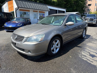 Used 2005 Nissan Altima 3.5 SE image 1