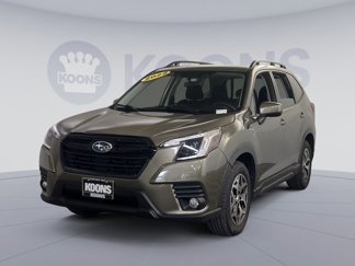 Used 2022 Subaru Forester Premium image 1