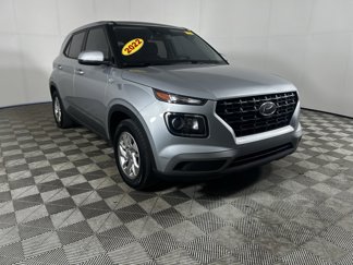 Used 2022 Hyundai Venue SE image 1