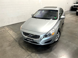 Used 2013 Volvo S60 T5 image 1