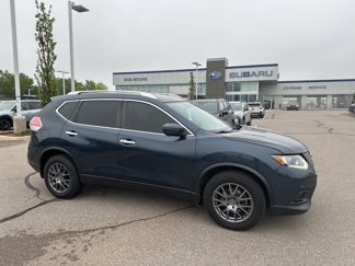 Used 2016 Nissan Rogue SV w/ SV Premium Package image 1