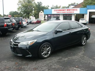 Used 2015 Toyota Camry SE image 1