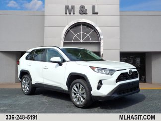 Used 2020 Toyota RAV4 XLE Premium image 1