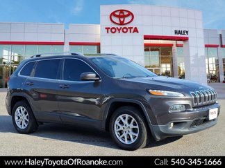 Used 2016 Jeep Cherokee Latitude image 1