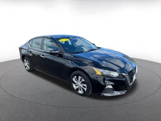 Used 2022 Nissan Altima 2.5 S image 1
