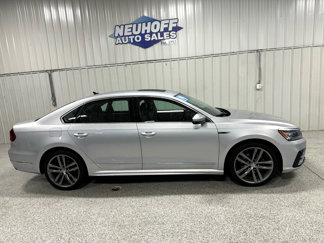 Used 2019 Volkswagen Passat 2.0T SE R-Line image 1