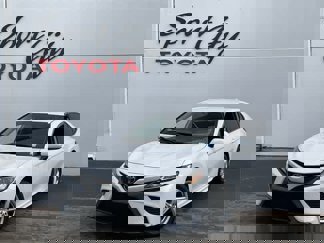 Used 2020 Toyota Camry SE image 1