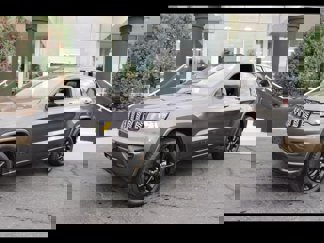 Used 2021 Jeep Grand Cherokee Laredo X image 1