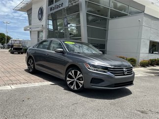 Certified 2022 Volkswagen Passat 2.0T SE image 1