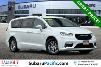 Used 2022 Chrysler Pacifica Touring image 1