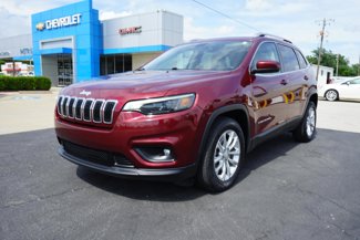 Used 2019 Jeep Cherokee Latitude w/ Popular Appearance Group image 1