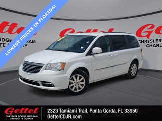 Used 2014 Chrysler Town & Country Touring image 1