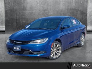 Used 2015 Chrysler 200 S image 1