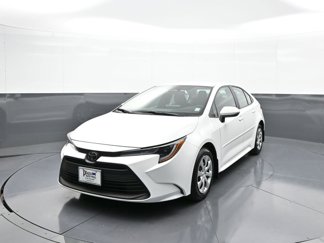 Certified 2024 Toyota Corolla LE image 1