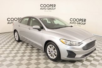 Used 2020 Ford Fusion SE image 1