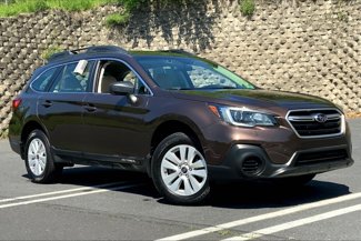 Used 2019 Subaru Outback 2.5i image 1