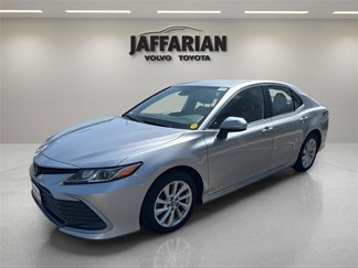 Used 2022 Toyota Camry LE image 1