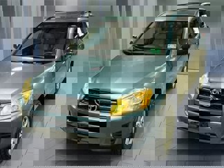 Used 2011 Toyota RAV4 4WD image 1