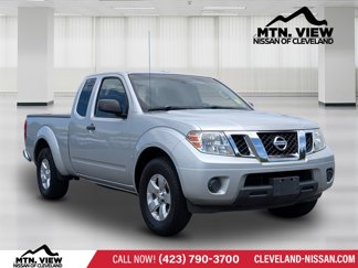 Used 2013 Nissan Frontier SV image 1