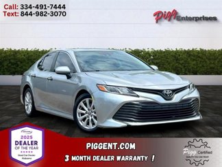 Used 2020 Toyota Camry LE image 1