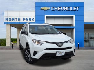Used 2017 Toyota RAV4 LE image 1