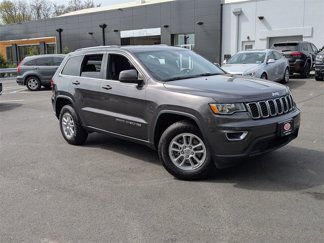 Used 2019 Jeep Grand Cherokee Laredo image 1