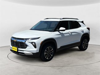 Used 2025 Chevrolet TrailBlazer LT w/ LT Cold Weather Package image 1