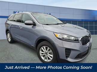 Used 2020 Kia Sorento LX image 1