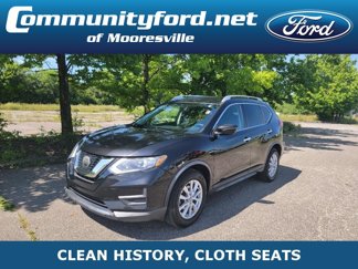Used 2018 Nissan Rogue SV image 1