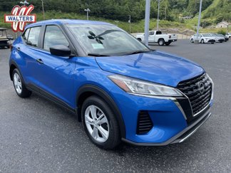 New 2025 Nissan Kicks Play S image 1