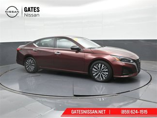 Used 2024 Nissan Altima 2.5 SV image 1