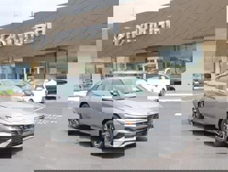 New 2024 Hyundai Elantra SEL w/ Convenience Package image 1