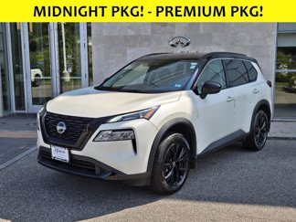 Used 2023 Nissan Rogue SV image 1