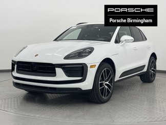 Used 2024 Porsche Macan image 1