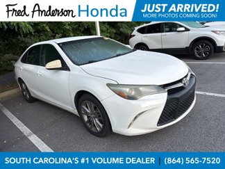 Used 2016 Toyota Camry SE image 1