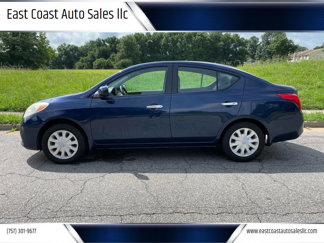Used 2012 Nissan Versa SV image 1