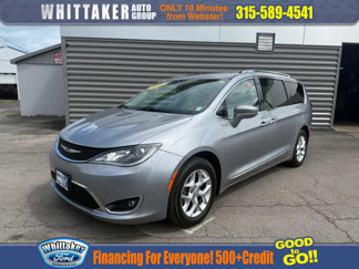 Used 2020 Chrysler Pacifica Touring-L w/ Tire & Wheel Group image 1