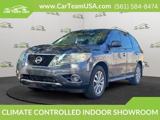 Used 2014 Nissan Pathfinder SV image 1