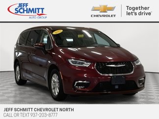 Used 2023 Chrysler Pacifica Touring-L image 1
